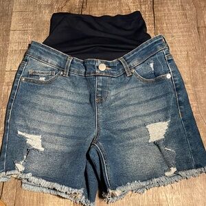 Maternity shorts